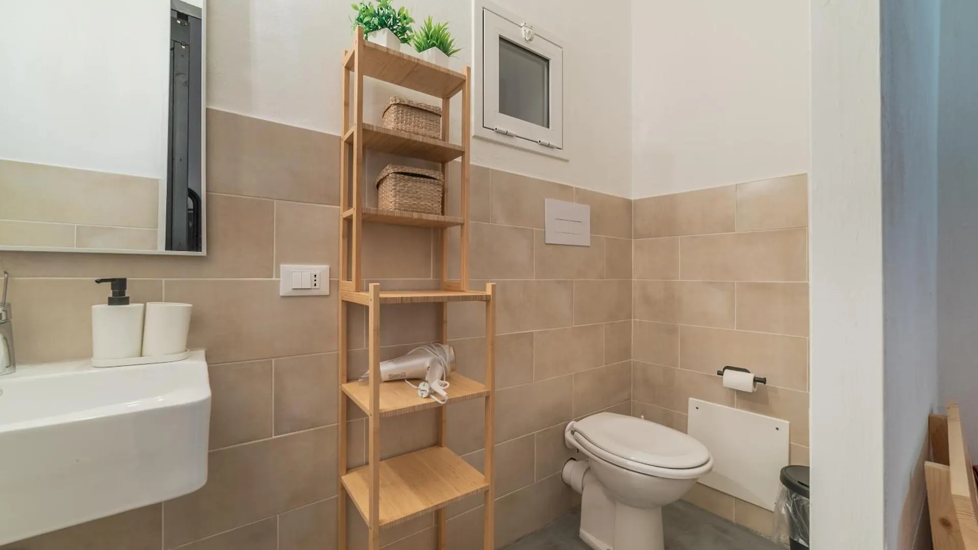 Rivoluzione9 Apartment Palermo 0*,